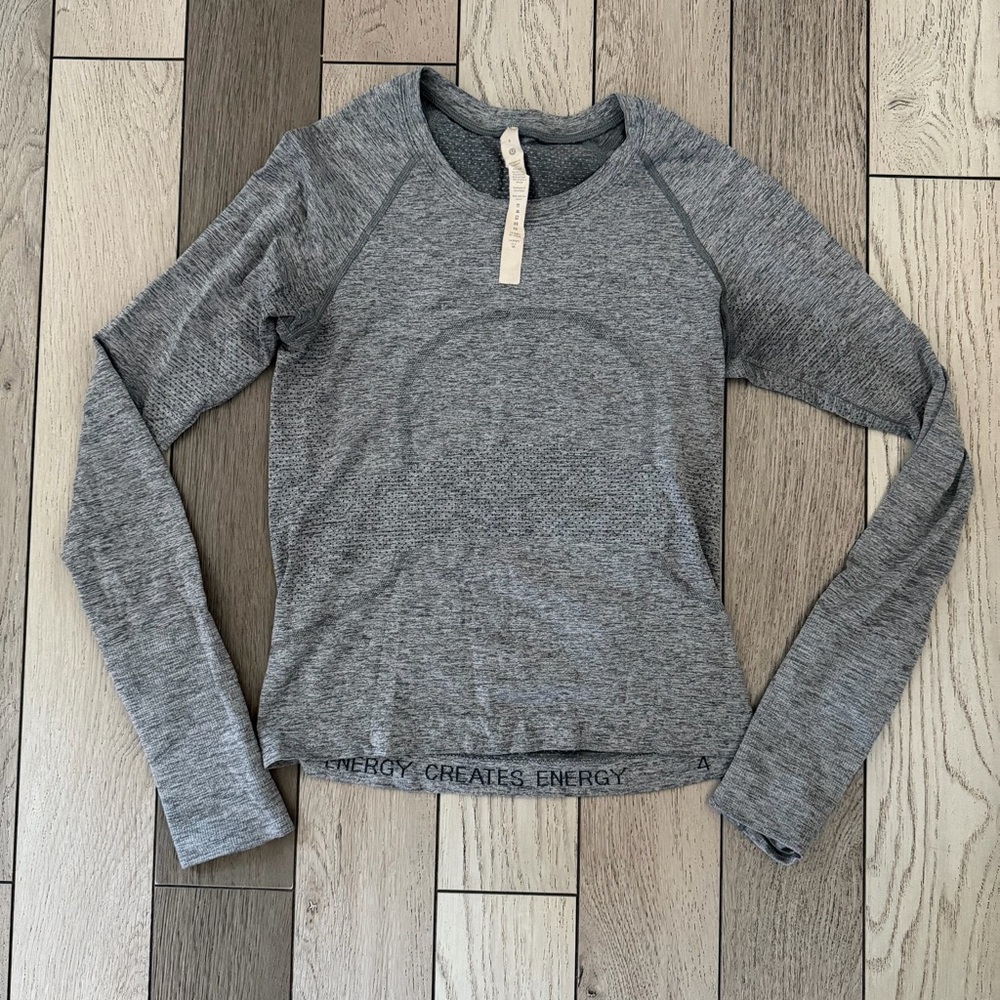lululemon athletica Heather Gray Long Sleeve Top